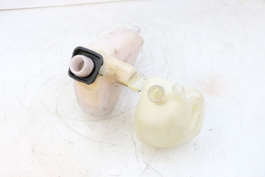 photo de ÖLTANK HONDA NSR R 125 (1994 - 2003) - Technische Nahaufnahme