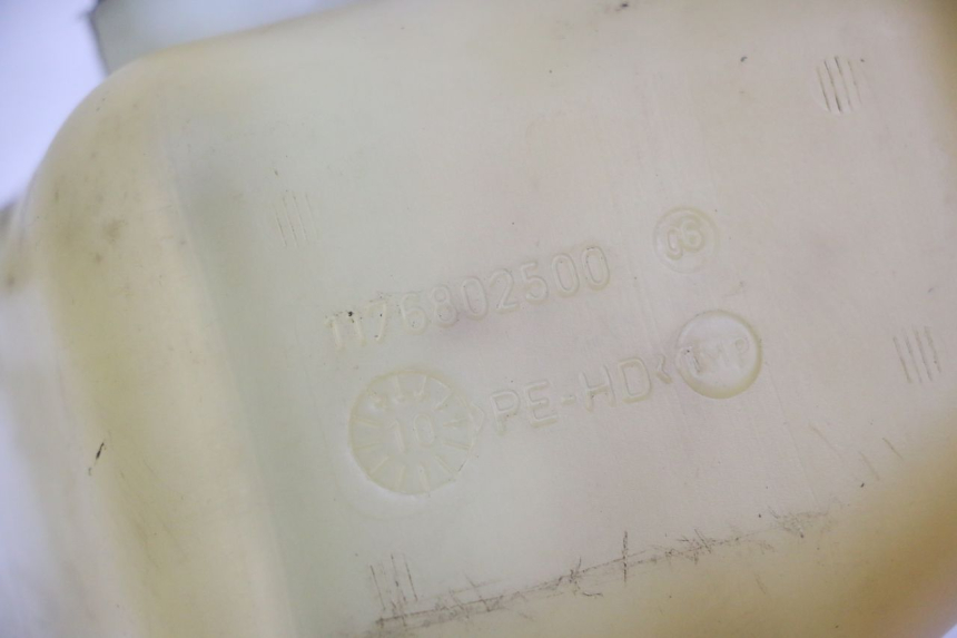 photo de ÖLTANK PEUGEOT SATELIS 125 (2006 - 2009) - Zoom auf Gebrauchszustand