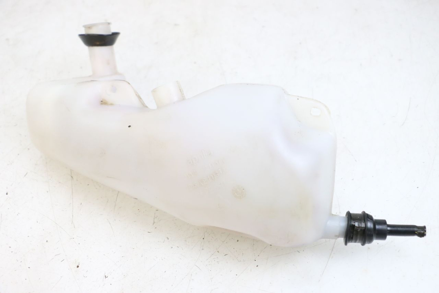 photo de ÖLTANK APRILIA SR CARB LC 2T 50 (2004 - 2012) - Detailansicht des Bauteils