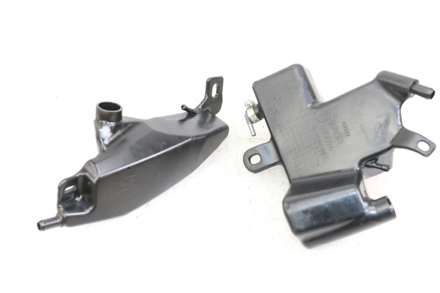 photo de ÖLTANK APRILIA SR MOTARD 50 (2012 - 2018) - Zoom auf Gebrauchszustand