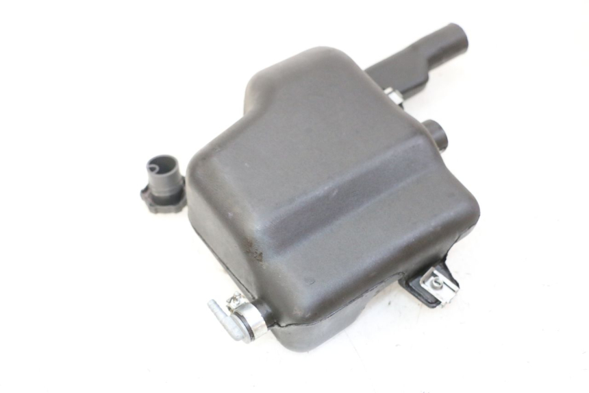 photo de ÖLTANK PIAGGIO VESPA S 2T 50 (2007 - 2014) - Alternative Perspektive