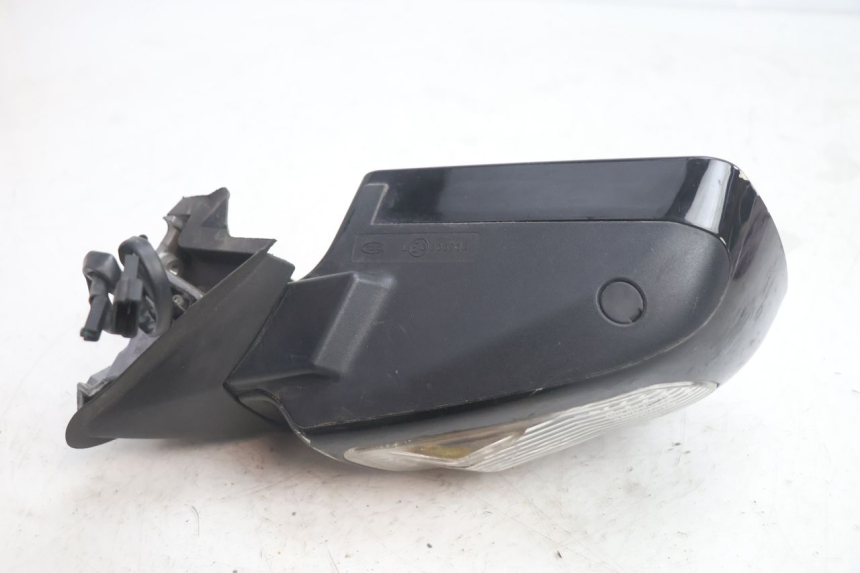 photo de SPIEGEL RECHTS SUZUKI BURGMAN EXECUTIVE ABS 650 (2006 - 2012) - Zoom auf Komponenten