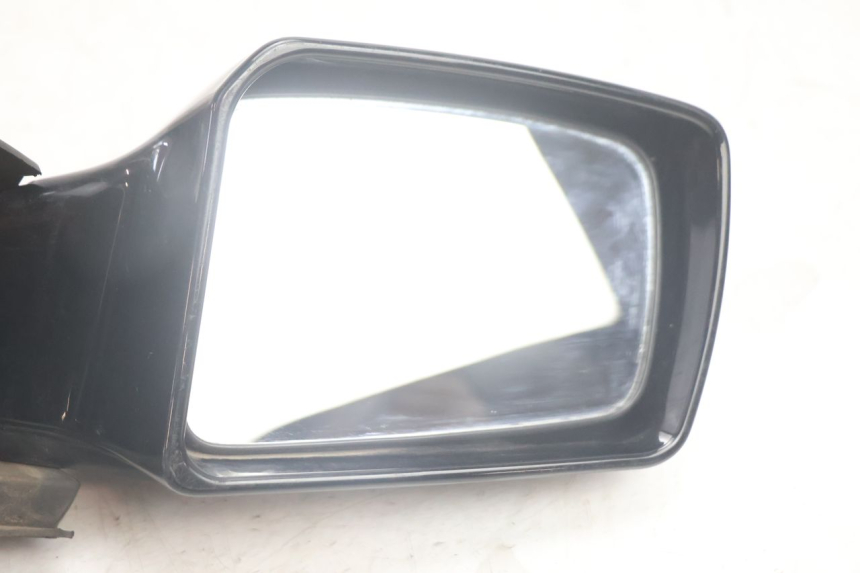 photo de SPIEGEL RECHTS SUZUKI BURGMAN EXECUTIVE ABS 650 (2006 - 2012) - Zoom auf Gebrauchszustand