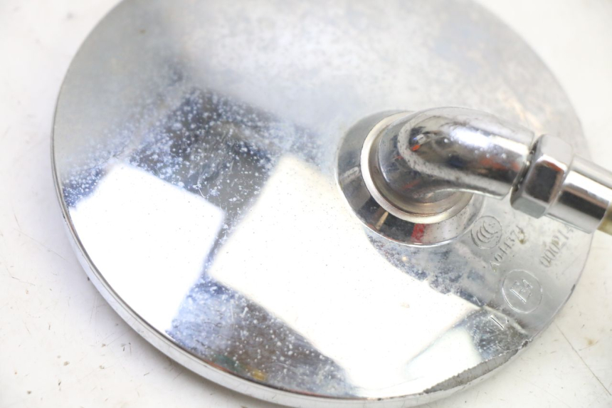 photo de SPIEGEL RECHTS VENESI FLY RETRO 4T 50 (2020 - 2025) - Oberflächenzustand und Material