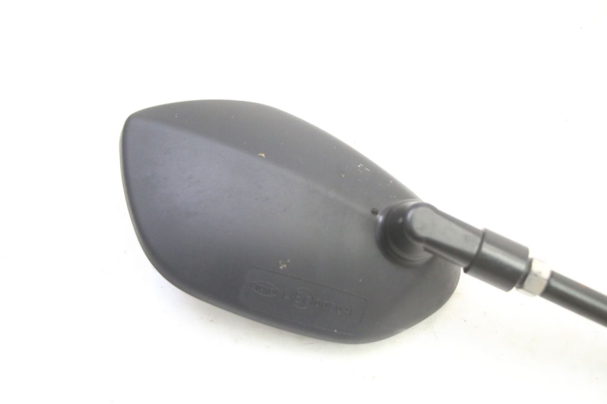 photo de SPIEGEL RECHTS SUZUKI GSR 750 (2011 - 2017) - Details der Befestigungspunkte