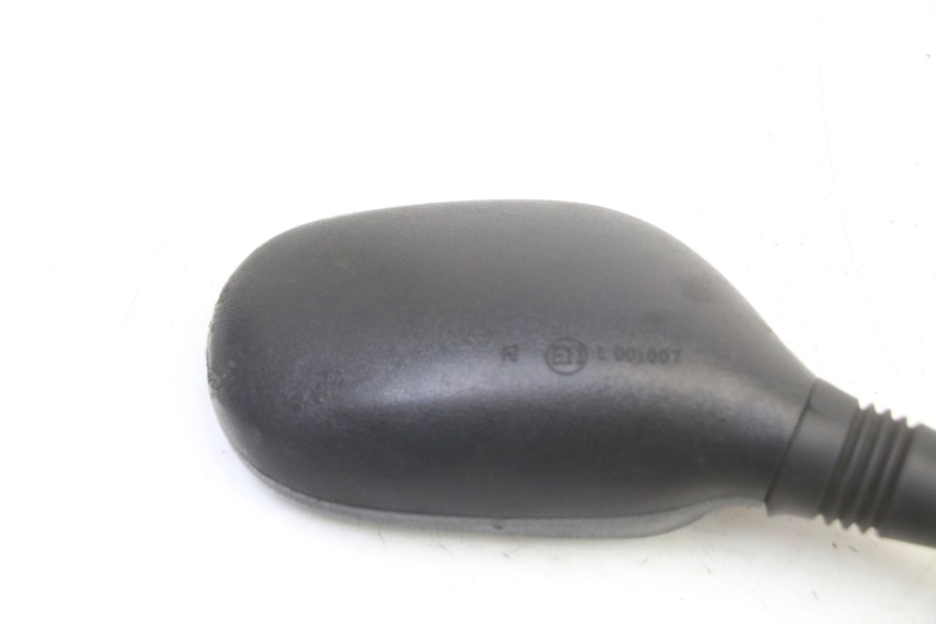 photo de SPIEGEL RECHTS PIAGGIO MP3 500 (2014 - 2017) - Details der Befestigungspunkte