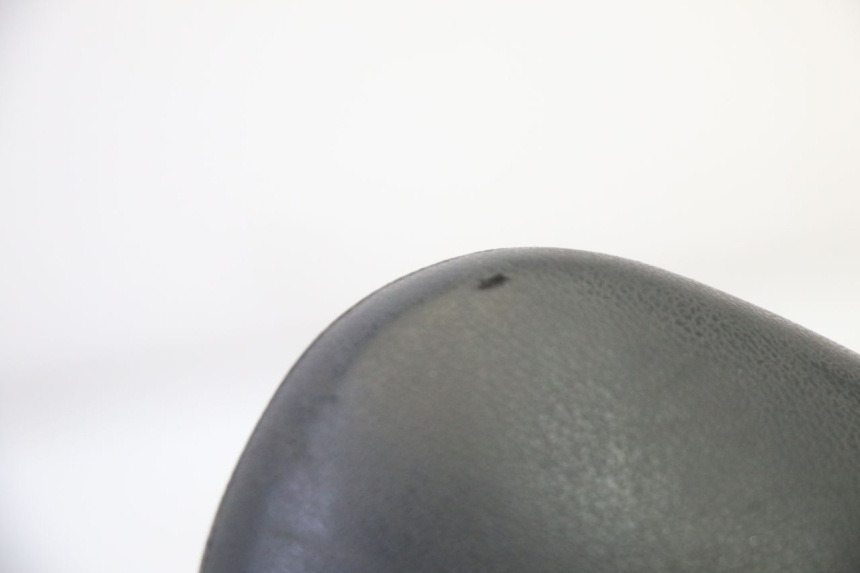 photo de SPIEGEL RECHTS PIAGGIO MP3 RL 250 (2006 - 2010) - Oberflächenzustand und Material