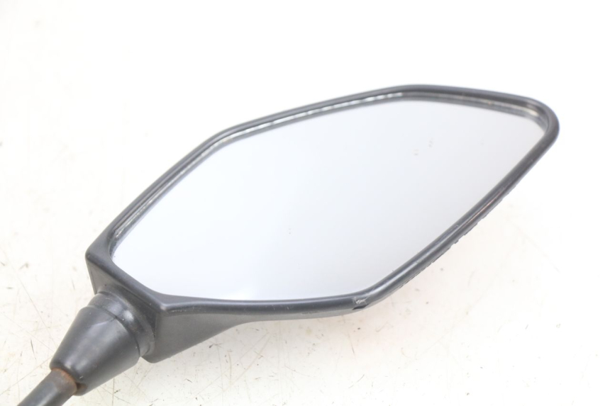 photo de RECHTER SPIEGEL YAMAHA MT ABS 125 (2014 - 2018) - Details der Befestigungspunkte