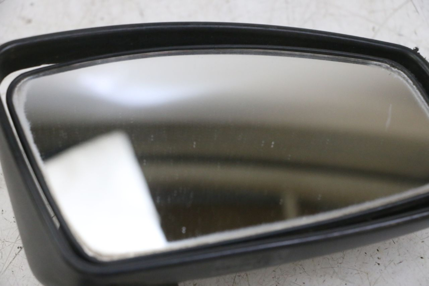 photo de SPIEGEL RECHTS PEUGEOT SATELIS 125 (2013 - 2018) - Details der Befestigungspunkte