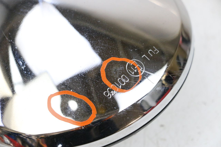 photo de SPIEGEL RECHTS PIAGGIO VESPA GTS SUPER IE 125 (2009 - 2016) - Oberflächenzustand und Material