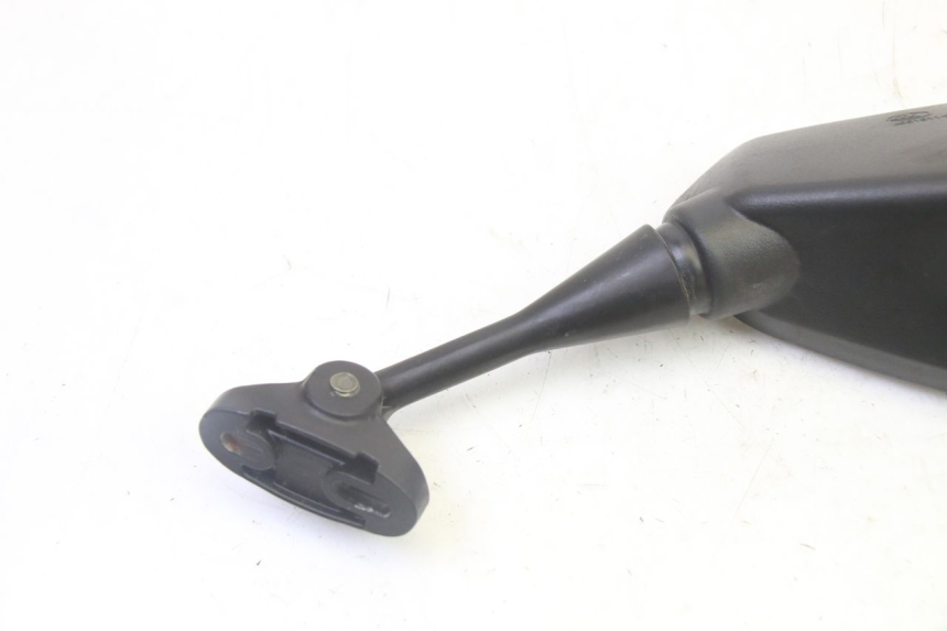 photo de SPIEGEL LINKS STAHO FH 50 (2018 - 2019) - Details der Befestigungspunkte