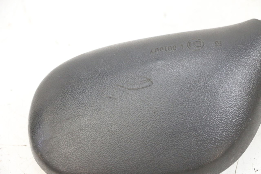 photo de SPIEGEL LINKS PIAGGIO MP3 125 (2006 - 2014) - Zoom auf Gebrauchszustand