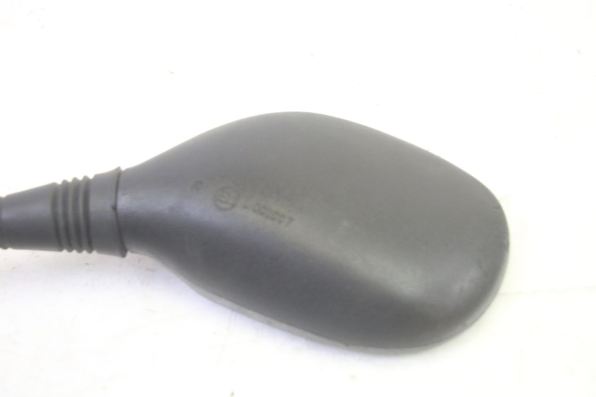 photo de SPIEGEL LINKS PIAGGIO MP3 RL 250 (2006 - 2010) - Details der Befestigungspunkte