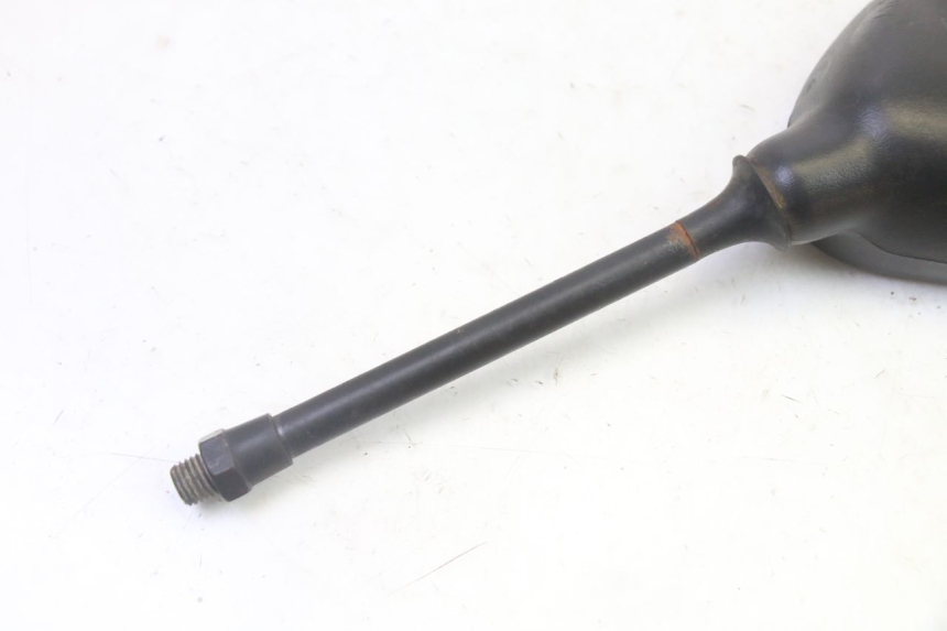 photo de SPIEGEL LINKS PEUGEOT VIVACITY NEW 4T 50 (2008 - 2017) - Details der Befestigungspunkte