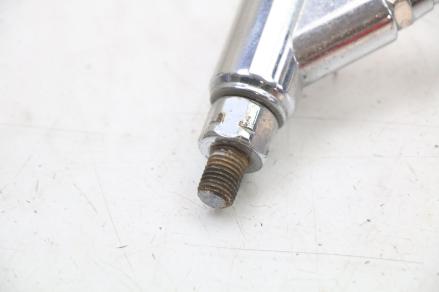 photo de SPIEGEL LINKS YAMAHA XVS DRAG STAR DRAGSTAR 650 (1997 - 2007) - Details der Befestigungspunkte