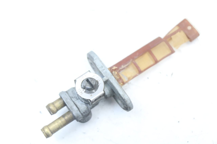 photo de BENZINHAHN SUZUKI GS F 500 (2004 - 2007) - Detailansicht des Bauteils