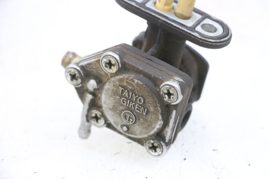 photo de BENZINHAHN KAWASAKI ZR 7 750 (1999 - 2004) - Alternative Perspektive