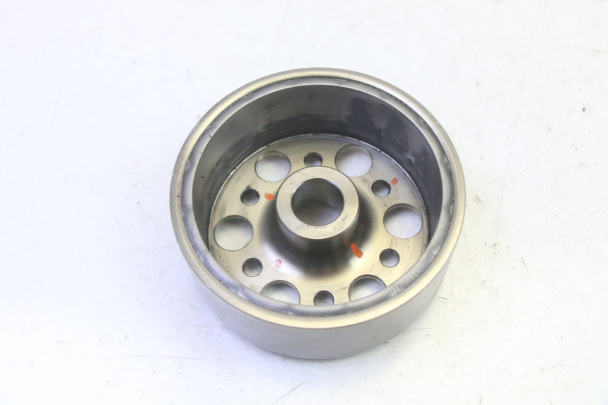 photo de LÄUFER  YAMAHA FZ6 N FAZER 600 (2004 - 2006) - Zoom auf Gebrauchszustand