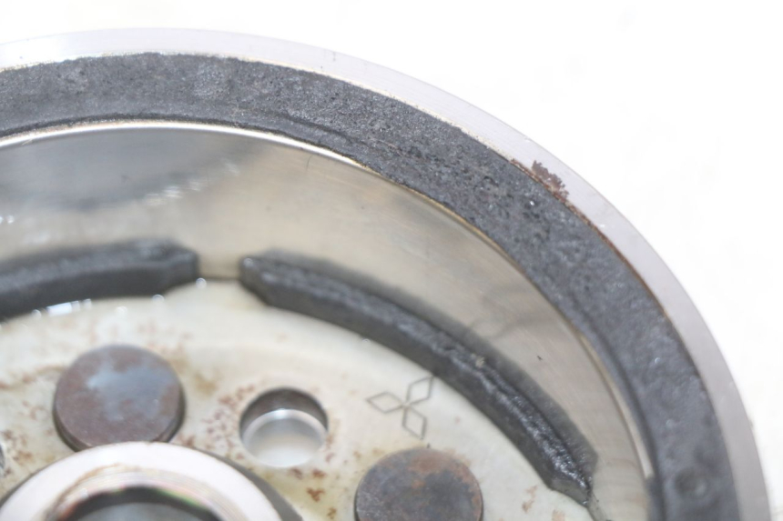 photo de STATOR YAMAHA FZS FAZER 600 (1998 - 2001) - Details der Befestigungspunkte