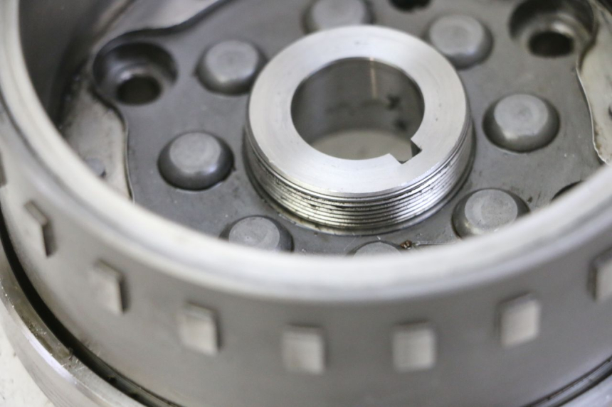 photo de ROTOR PIAGGIO MP3 RL 250 (2006 - 2010) - Details der Befestigungspunkte