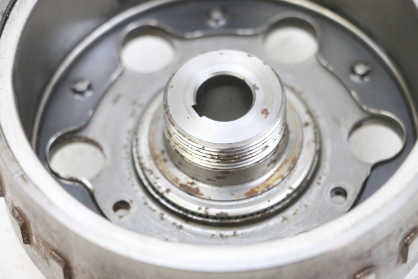 photo de ROTOR PEUGEOT SATELIS 125 (2010 - 2012) - Technische Nahaufnahme