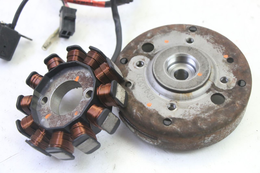 photo de ROTOR STATOR KYMCO AGILITY NAKED RENOUVO 2T 50 (2011 - 2018) - Technische Nahaufnahme