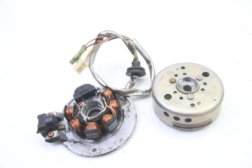 photo de LICHTMASCHINE MBK BOOSTER NEXT GENERATION 50 (1995 - 1998) - Hauptansicht