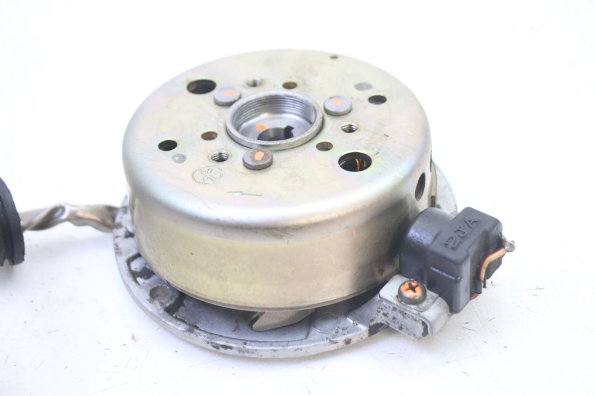 photo de LICHTMASCHINE MBK BOOSTER NEXT GENERATION 50 (1995 - 1998) - Zoom auf Gebrauchszustand