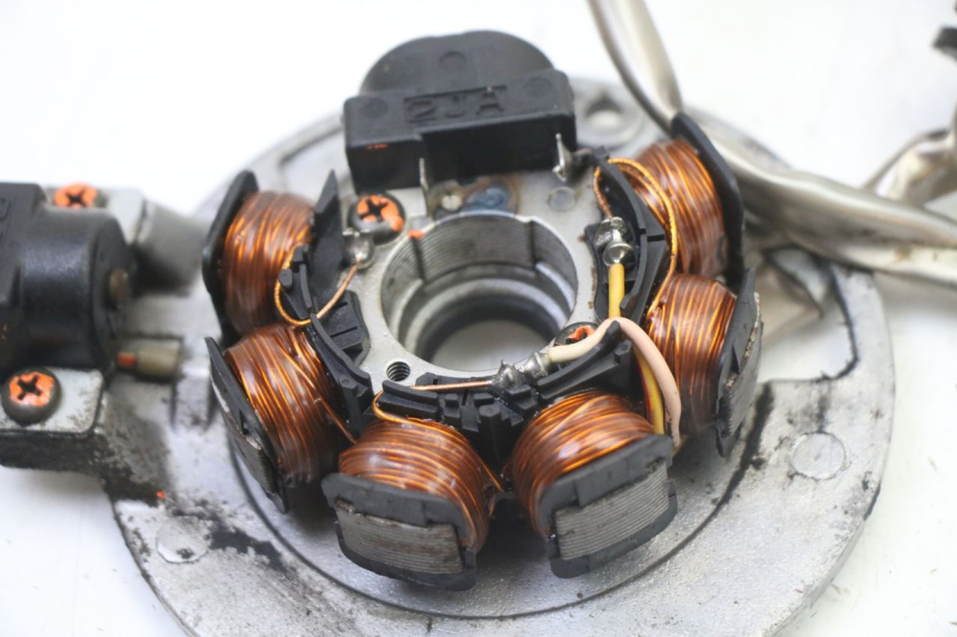 photo de LICHTMASCHINE MBK BOOSTER NEXT GENERATION 50 (1995 - 1998) - Details der Befestigungspunkte