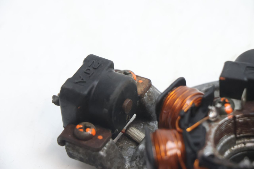 photo de ROTOR STATOR MBK BOOSTER SPIRIT 50 (1999 - 2003) - Details der Befestigungspunkte