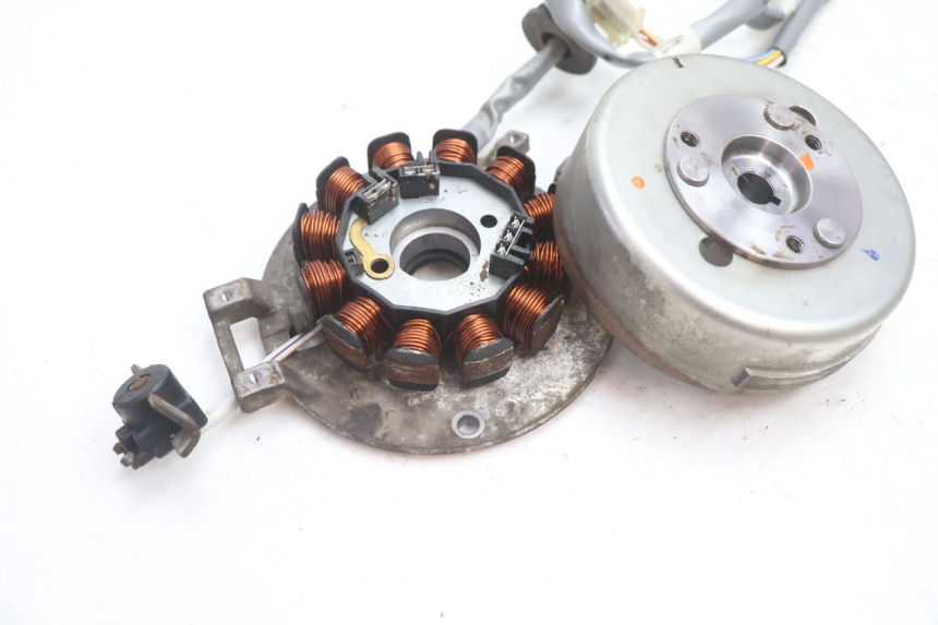 photo de ROTOR STATOR MBK BOOSTER SPIRIT 50 (2004 - 2017) - Alternative Perspektive