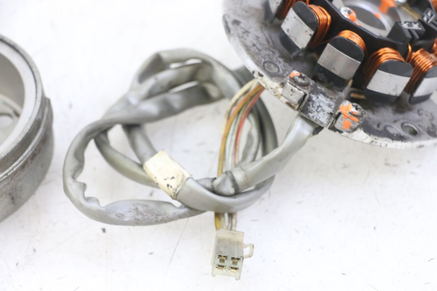 photo de ROTOR STATOR MBK BOOSTER SPIRIT NAKED 50 (2004 - 2017) - Zoom auf Gebrauchszustand