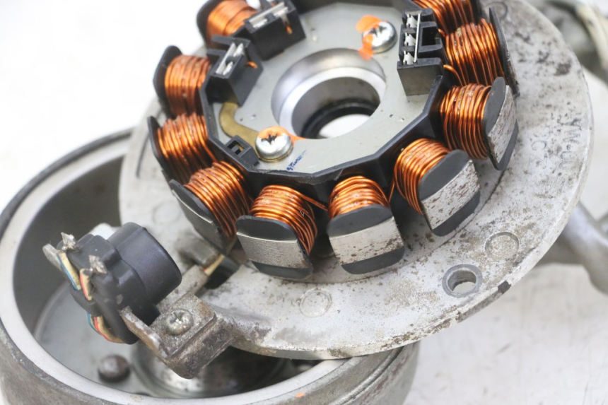 photo de ROTOR STATOR MBK BOOSTER SPIRIT NAKED 50 (2004 - 2017) - Alternative Perspektive