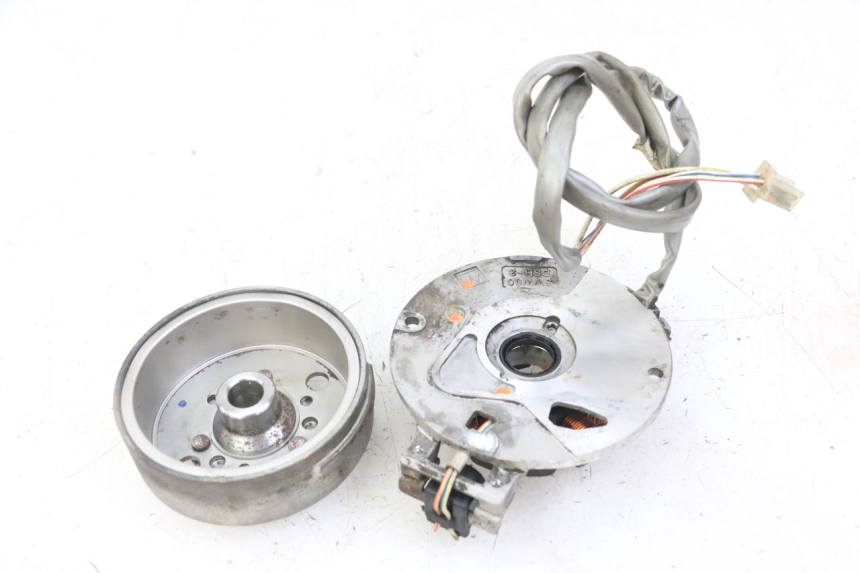 photo de ROTOR STATOR MBK BOOSTER SPIRIT NAKED 50 (2004 - 2017) - Details der Befestigungspunkte