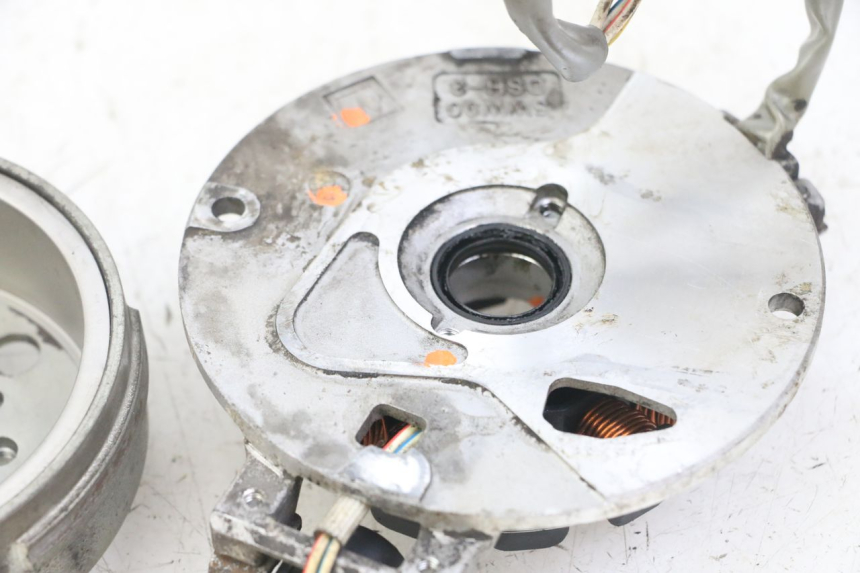 photo de ROTOR STATOR MBK BOOSTER SPIRIT NAKED 50 (2004 - 2017) - Oberflächenzustand und Material