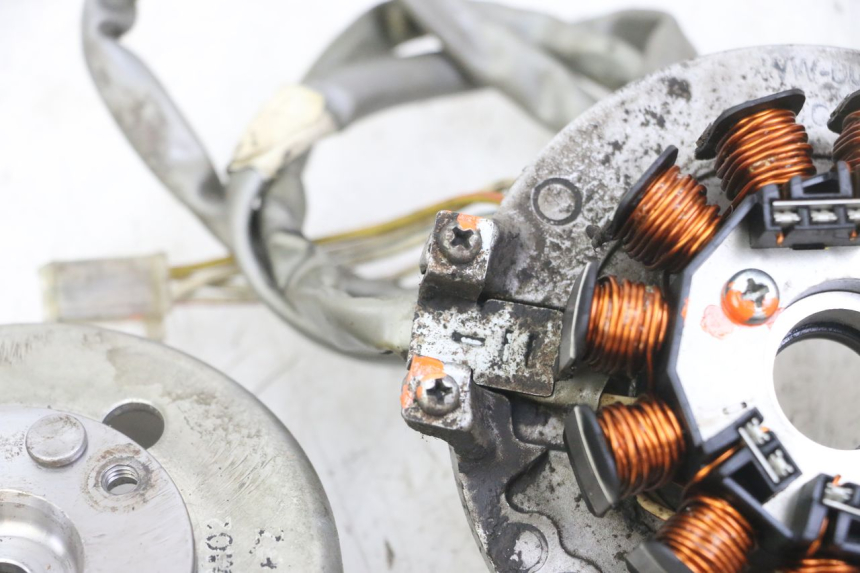 photo de ROTOR STATOR MBK BOOSTER SPIRIT NAKED 50 (2004 - 2017) - Kennzeichnungen und Originalreferenzen