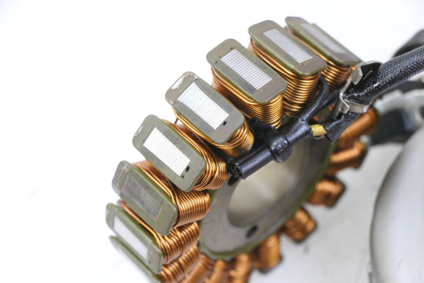 photo de ROTOR STATOR SUZUKI BURGMAN 125 (2007 - 2014) - Technische Nahaufnahme