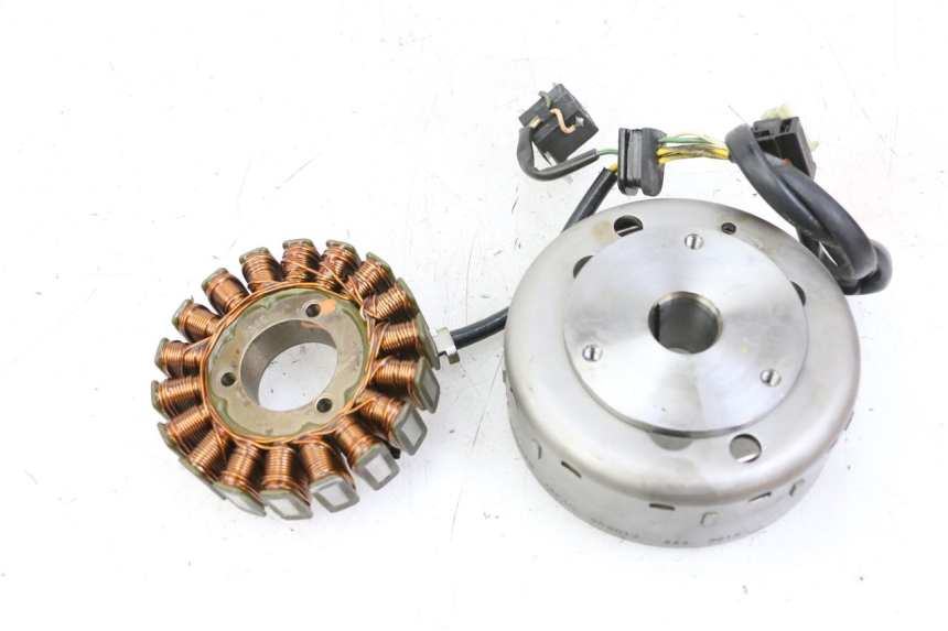 photo de ROTOR STATOR SUZUKI BURGMAN 125 (2007 - 2014) - Geprüftes Gebrauchtteil