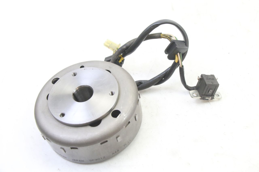 photo de ROTOR STATOR SUZUKI BURGMAN 125 (2007 - 2014) - Detailansicht des Bauteils