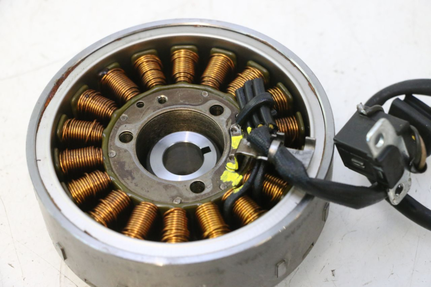 photo de ROTOR STATOR SUZUKI BURGMAN 125 (2007 - 2014) - Technische Nahaufnahme
