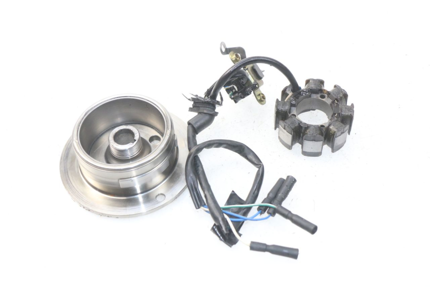 photo de LICHTMASCHINE HONDA CRF CR-F 450 (2001 - 2005) - Hauptansicht