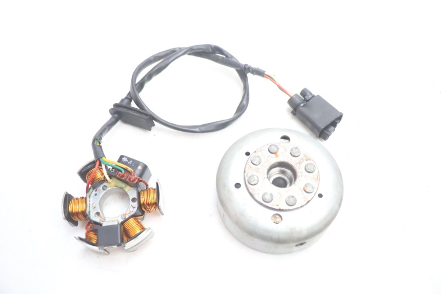 photo de LICHTMASCHINE HM HONDA CRM DERAPAGE RR 50 (2006 - 2017) - Hauptansicht
