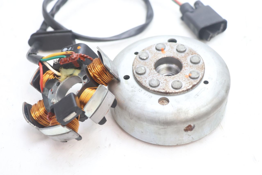 photo de LICHTMASCHINE HM HONDA CRM DERAPAGE RR 50 (2006 - 2017) - Technische Nahaufnahme