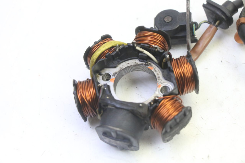 photo de LICHTMASCHINE PEUGEOT ELYSTAR 50 (2002 - 2014) - Details der Befestigungspunkte