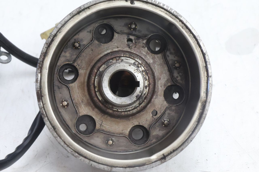 photo de LICHTMASCHINE HONDA FES PANTHEON 2T 125 (1998 - 2002) - Gesamtansicht des Produkts