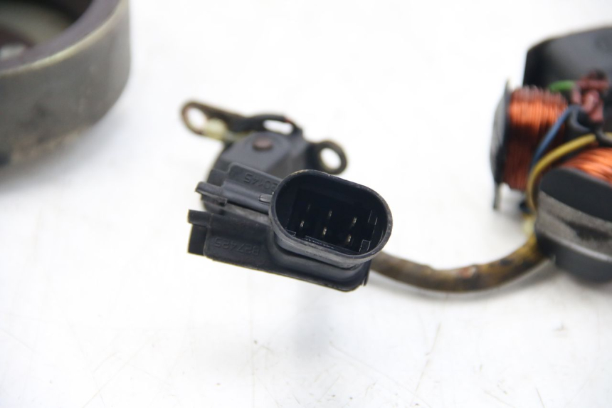 photo de ROTOR STATOR PIAGGIO FLY 2T 50 (2004 - 2017) - Details der Befestigungspunkte