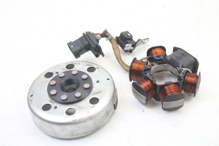 photo de ROTOR STATOR PIAGGIO FLY 2T 50 (2004 - 2017) - Detailansicht des Bauteils