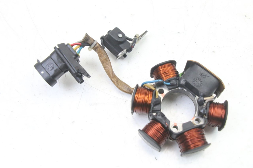 photo de ROTOR STATOR PIAGGIO FLY 2T 50 (2004 - 2017) - Details der Befestigungspunkte