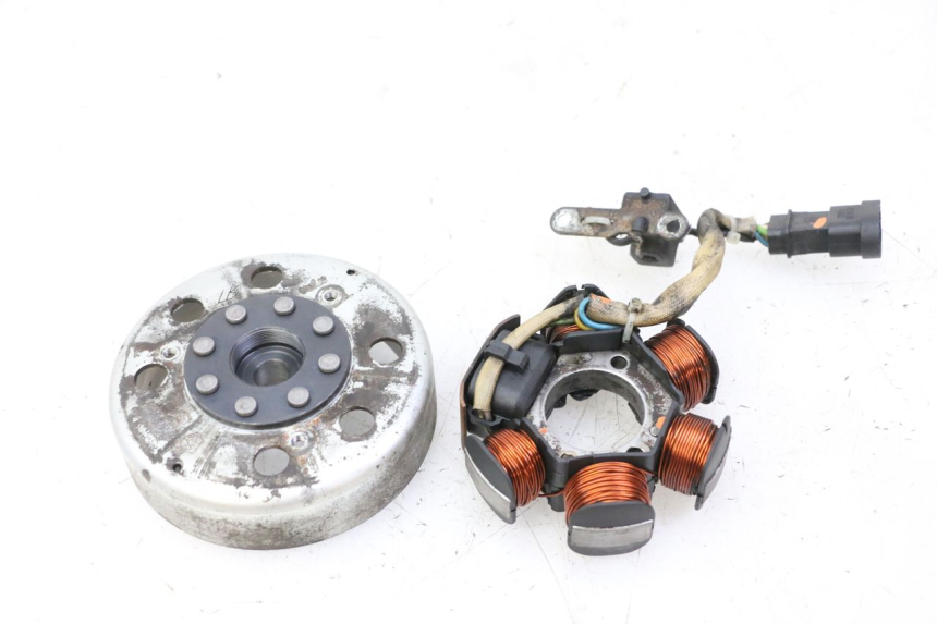 photo de ROTOR STATOR PIAGGIO FLY 2T 50 (2004 - 2017) - Hauptansicht