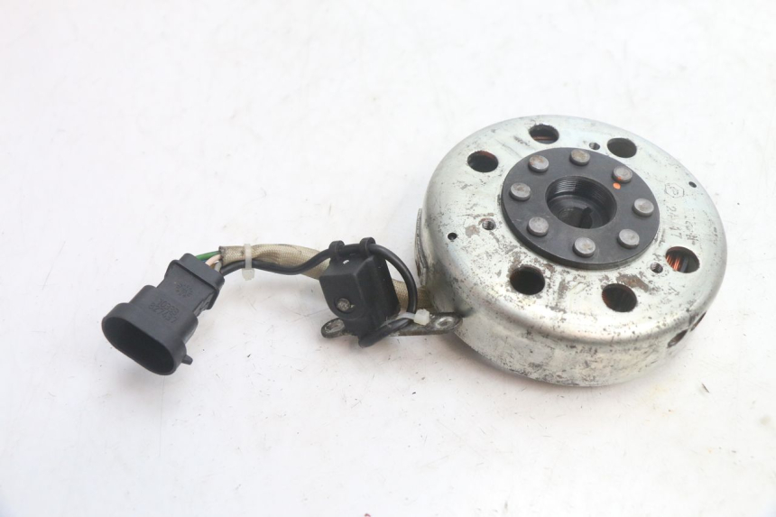 photo de ROTOR STATOR PIAGGIO FLY 2T 50 (2004 - 2017) - Zoom auf Gebrauchszustand
